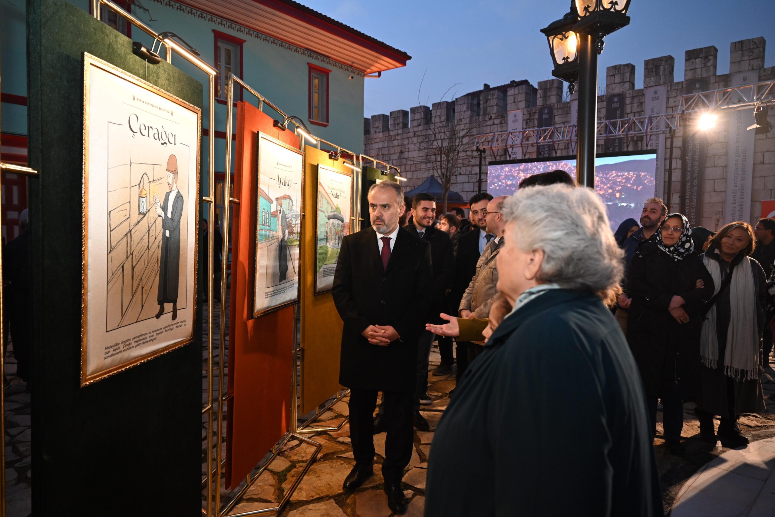 Bursa’da ‘Mevlevilik Yolunda 18 Hizmet’ sergisi izlenime açıldı