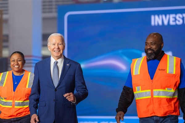 Biden: “Kaliforniya-Nevada projemizin yılda 11 milyondan fazla yolcu taşıması bekleniyor”