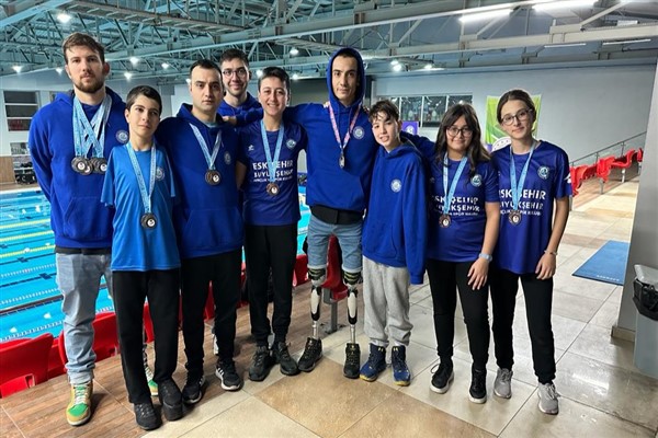 Eskişehir’in yüzücüleri başarıya imza attı
