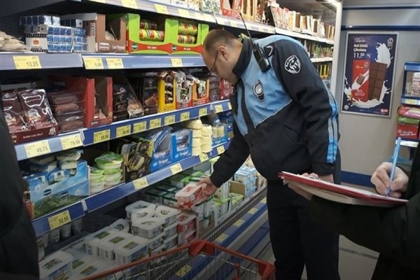 Mustafakemalpaşa zabıtaları denetime devam ediyor