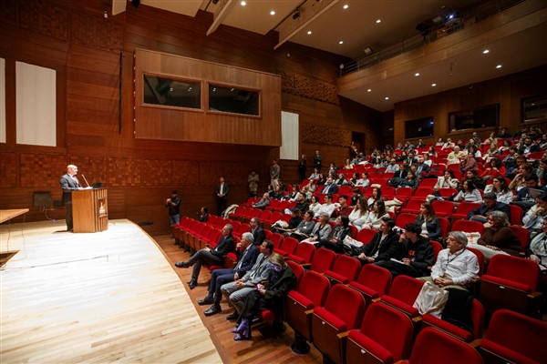 İzmir’de 9. Kentsel ve Bölgesel Araştırmalar Ağı Sempozyumu başladı