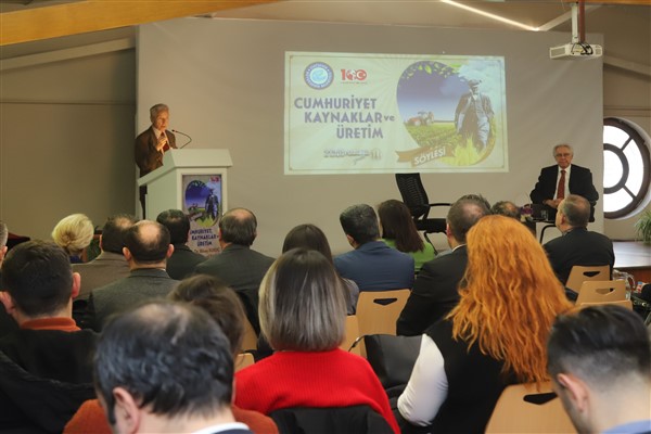 Eskişehir’de “Cumhuriyet, Kaynaklar ve Üretim” söyleşisi düzenlendi