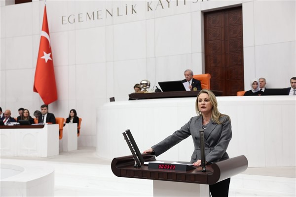 Ösen: “Ucuz PR çalışmalarınız vatandaşın acı gerçeklerini örtmüyor”