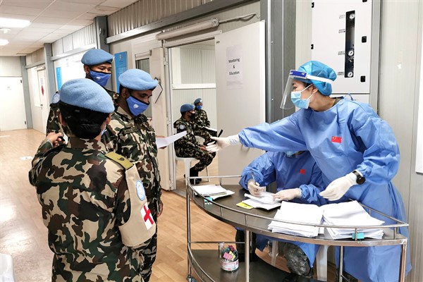 Xi yurtdışına gönderilen sağlık ekiplerinin temsilcilerini kabul etti