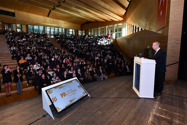 Mansur Yavaş: ”Ben gençlerin fikirlerine çok değer veriyorum”