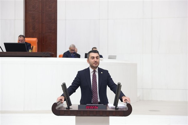 Avşar: “Sosyal konut proje arazilerinde bugün hala koyunlar otluyor”