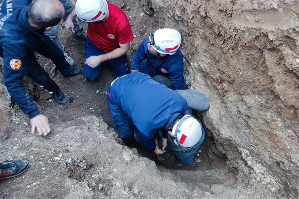 Şanlıurfa’da göçük altında kalan işçi kurtarıldı