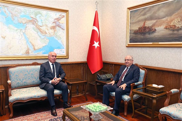 Bakan Güler, Türkiye’nin Asmara Büyükelçisi Küçüksakallı’yı kabul etti