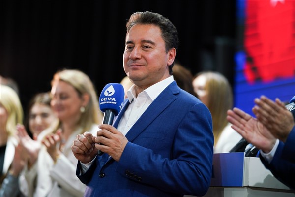 Babacan: “Merkez Bankası Başkanı şikayet ediyorsa öğrenciler ne yapsın?”