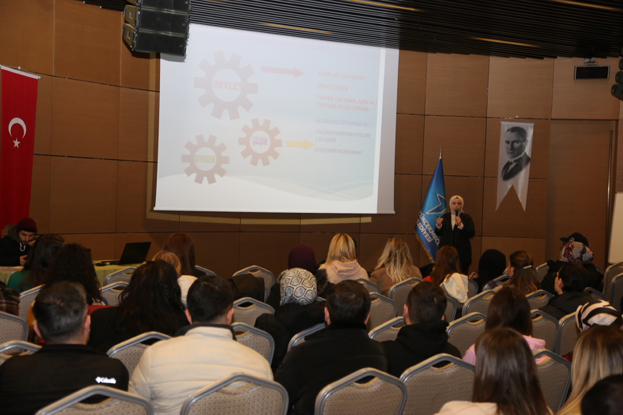 Küçükçekmece’de personele iş sağlığı ve güvenliği eğitimi verildi
