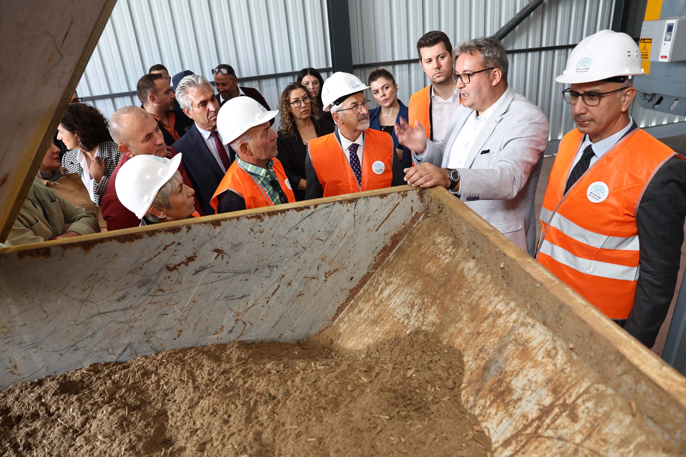 Nilüfer’de budama atıkları gübre oluyor