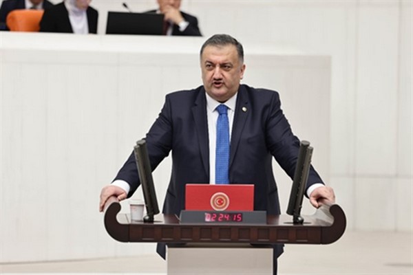 Karal: “Bu seçimde bir başkasının koltuk değneği değil, sahada hücumda olacağız”