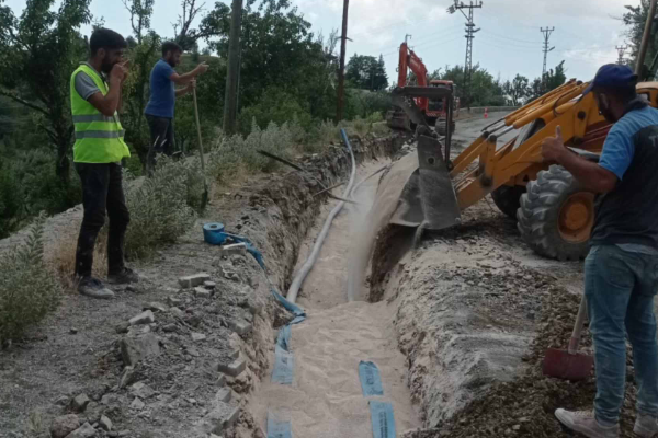 Beypazarı’nda 30 yıllık su hatları yenilendi