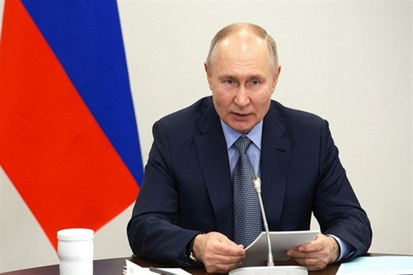 Putin: “Nazizmi kökten yok etmek için elimizden gelen her şeyi yapacağız”