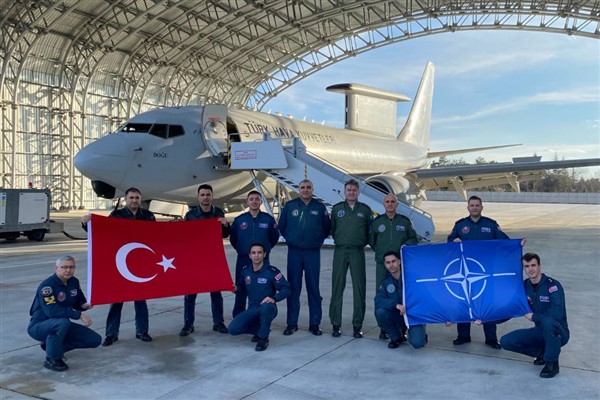 F-16 uçakları, NATO görevinde buluştu
