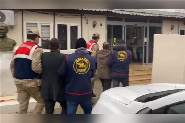 Şanlıurfa’da aranan 2 firari hükümlü yakalandı