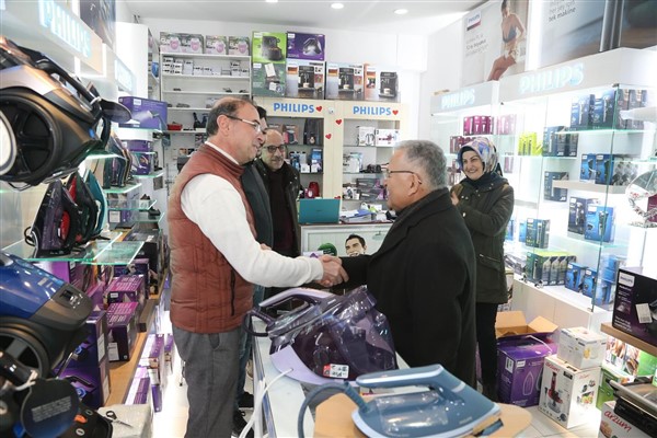 Başkan Büyükkılıç’tan esnaf ziyareti