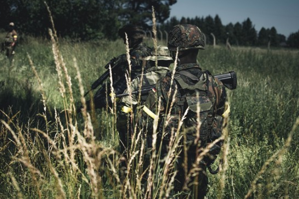 Hagari: “Komando birlikleri Han Yunus’un kalbinde terör altyapılarına saldırıyor”