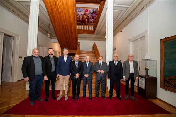 Kosova Rumeli Kültür Sanat ve Turizm Derneği, Başkan Soyer’i ziyaret etti