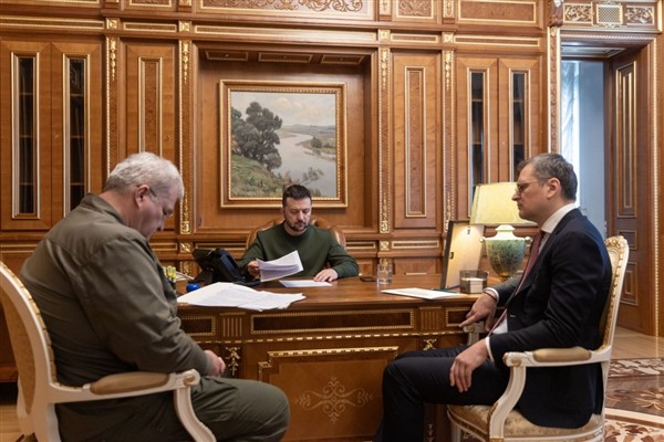Ukrayna Devlet Başkanı Zelenski, Bahreyn Kralı ile telefonda görüştü