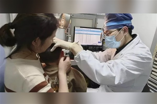 Gen tedavisiyle doğuştan işitme engelli çocuklar duymaya başladı