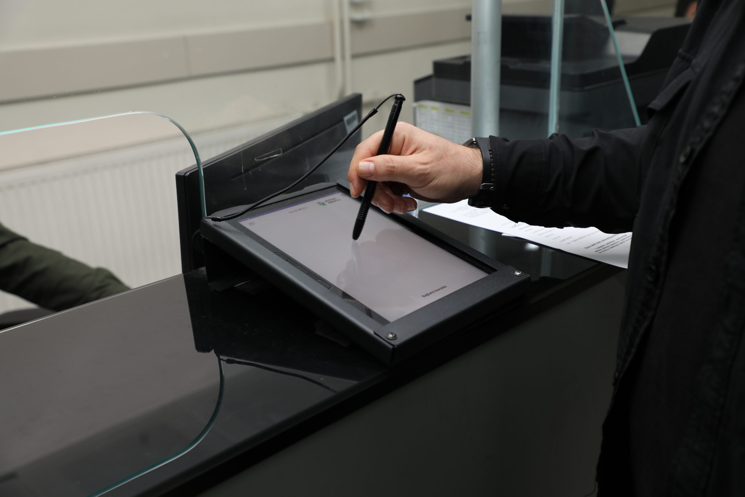 KOSKİ, biyometrik imza ile abonelik işlemlerini dijitalleştiriyor