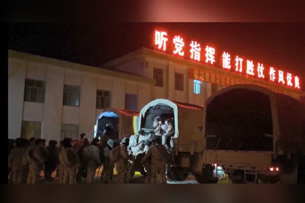 Depremin vurduğu Çin’in Sincan bölgesinde yardım çalışmaları sürüyor