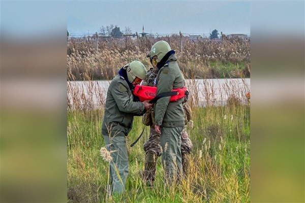 Hayatta Kalma ve Kaçma Kurtulma Kursları kapsamında eğitimler devam ediyor