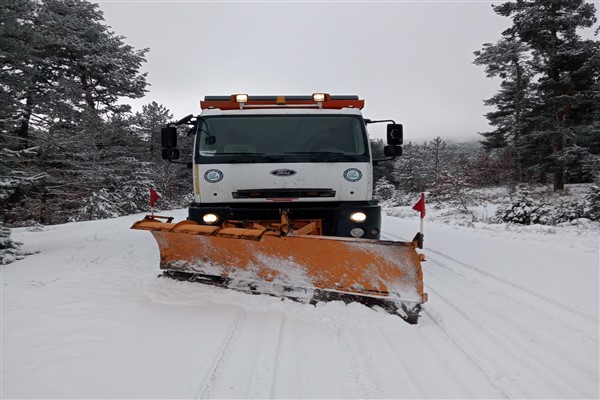 Eskişehir’de ekiplerden kar ve buz teyakkuzu