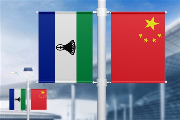 Xi Jinping ve III. Letsie karşılıklı tebrik mesajları gönderdi