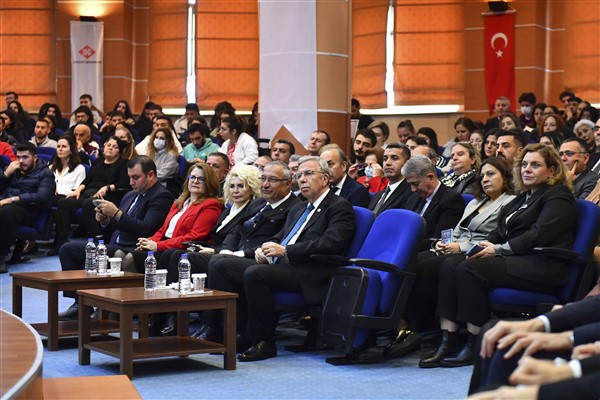 Başkan Yavaş, Başkent Üniversitesi’nde öğrencilerle buluştu