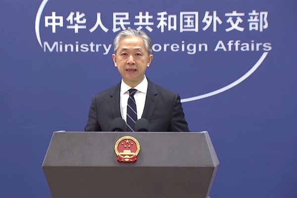 Çin’den, Trump’ın Çin mallarına yüzde 60’lık gümrük vergisi uygulama imasına tepki