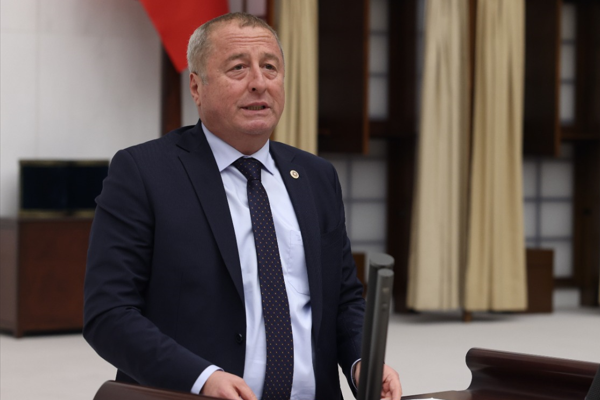 Olgun: “Süt üreticisinin tamamen bitmesini mi bekliyorsunuz?”