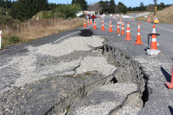 Prof. Dr. Naci Görür: “Deprem kuzey kenara yakın ve olasılıkla normal fay üzerinde”