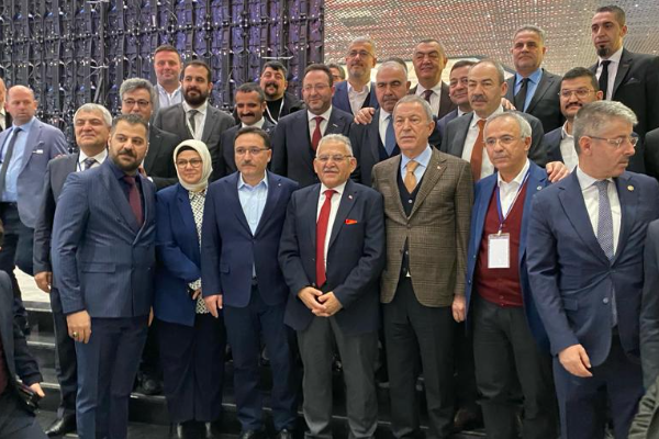 Başkan Büyükkılıç: ”Yük olan değil, yük çeken bir Kayseri’den söz ediyoruz”