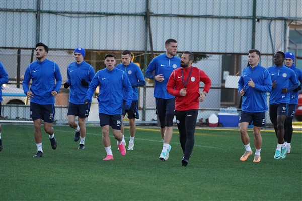 Çaykur Rizespor, ocak ayı maç maratonu için çalışmalarını sürdürüyor