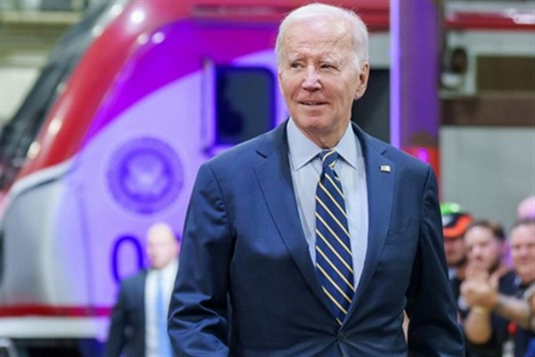 Biden: “Kongre’yi Roe’yu kalıcı olarak iade etmeye çağırıyoruz”