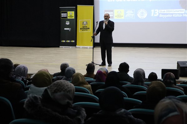 Konya’da şehitler için dua edildi