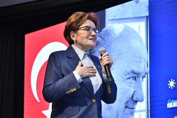 Akşener: “AK Parti’ye yanladıysak bu belediye niçin bize kolaylık göstermiyor?”