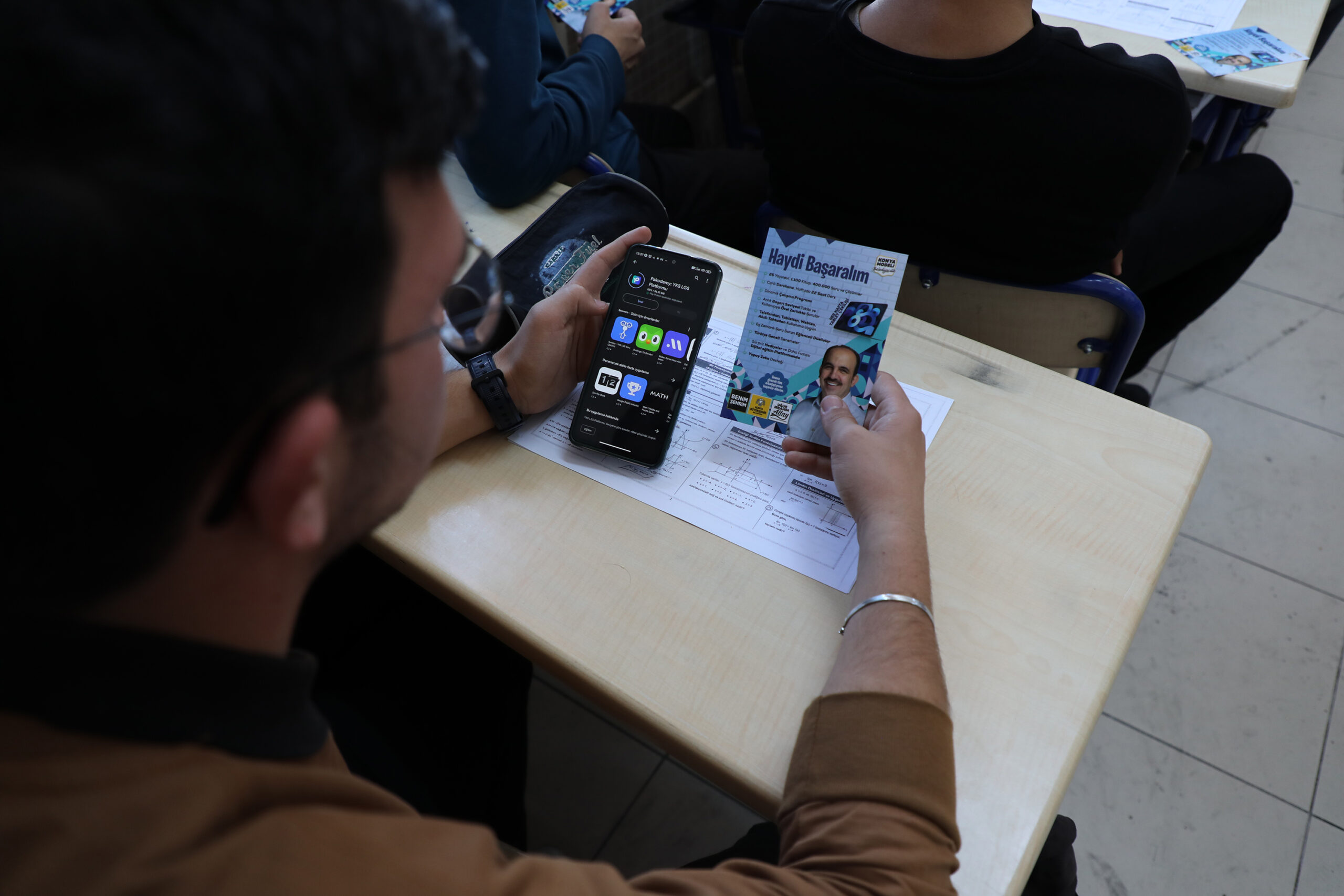 Başkan Altay’dan üniversite adaylarına eğitim desteği