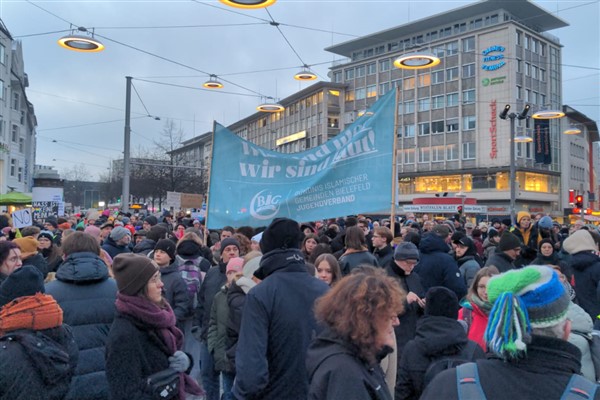 Almanya’da aşırı sağcılığa karşı protesto