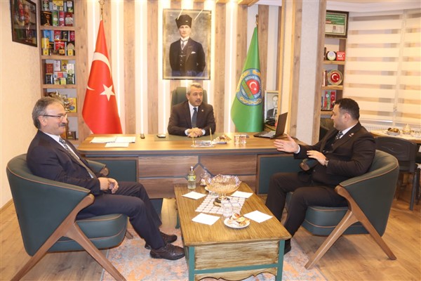 Rize Valisi Baydaş, Rize Ziraat Odasını ziyaret etti