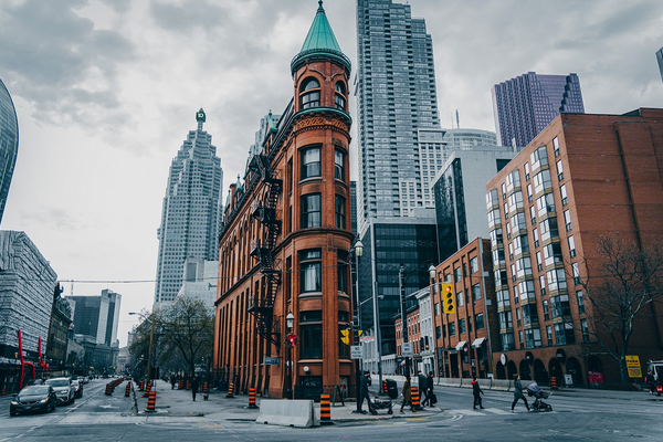 Trudeau: “Gelecek 3 yıl içinde 100’den fazla evin inşasını hızlandırıyoruz”