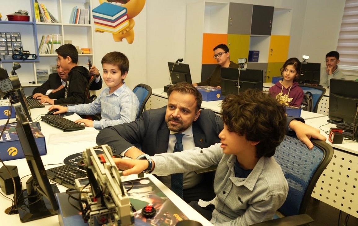 Turkcell Genel Müdürü Dr. Koç: ‘Zeka Gücü’müz Türkiye’nin yarınlarını şekillendiriyor