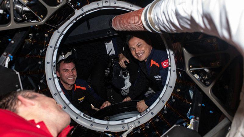 Gezeravcı’dan uzay istasyonuna ilk giriş paylaşımı