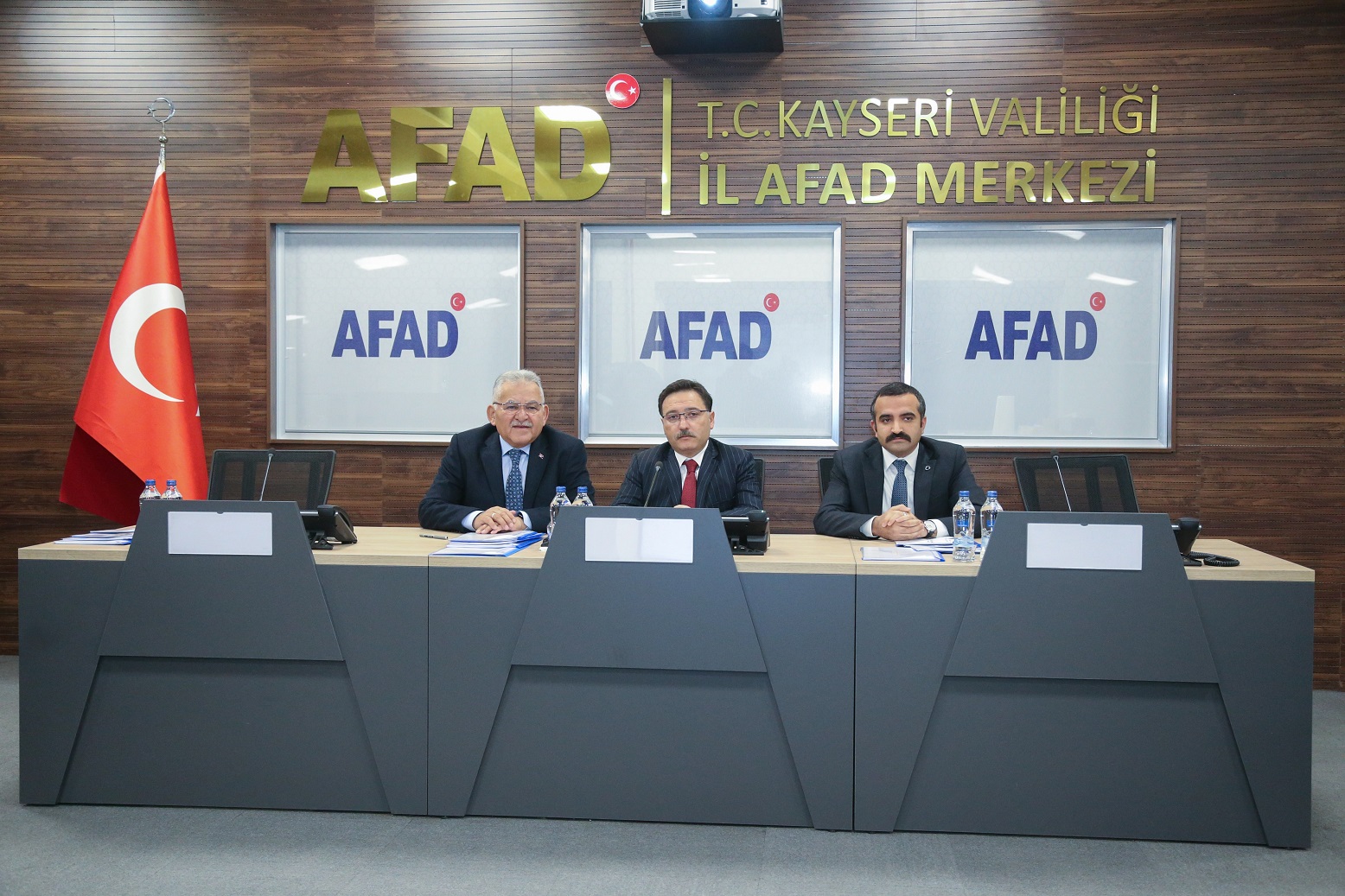 Başkan Büyükkılıç: ”Kayseri, karla mücadelede üzerine düşeni fazlasıyla yapıyor”