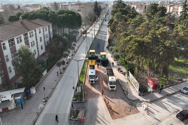 Mustafakemalpaşa’nın altyapısı sil baştan yenileniyor