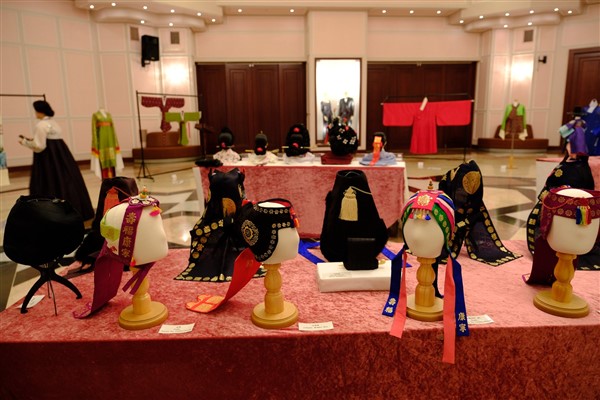 Kore milli kıyafetleri Eskişehirliler ile buluştu