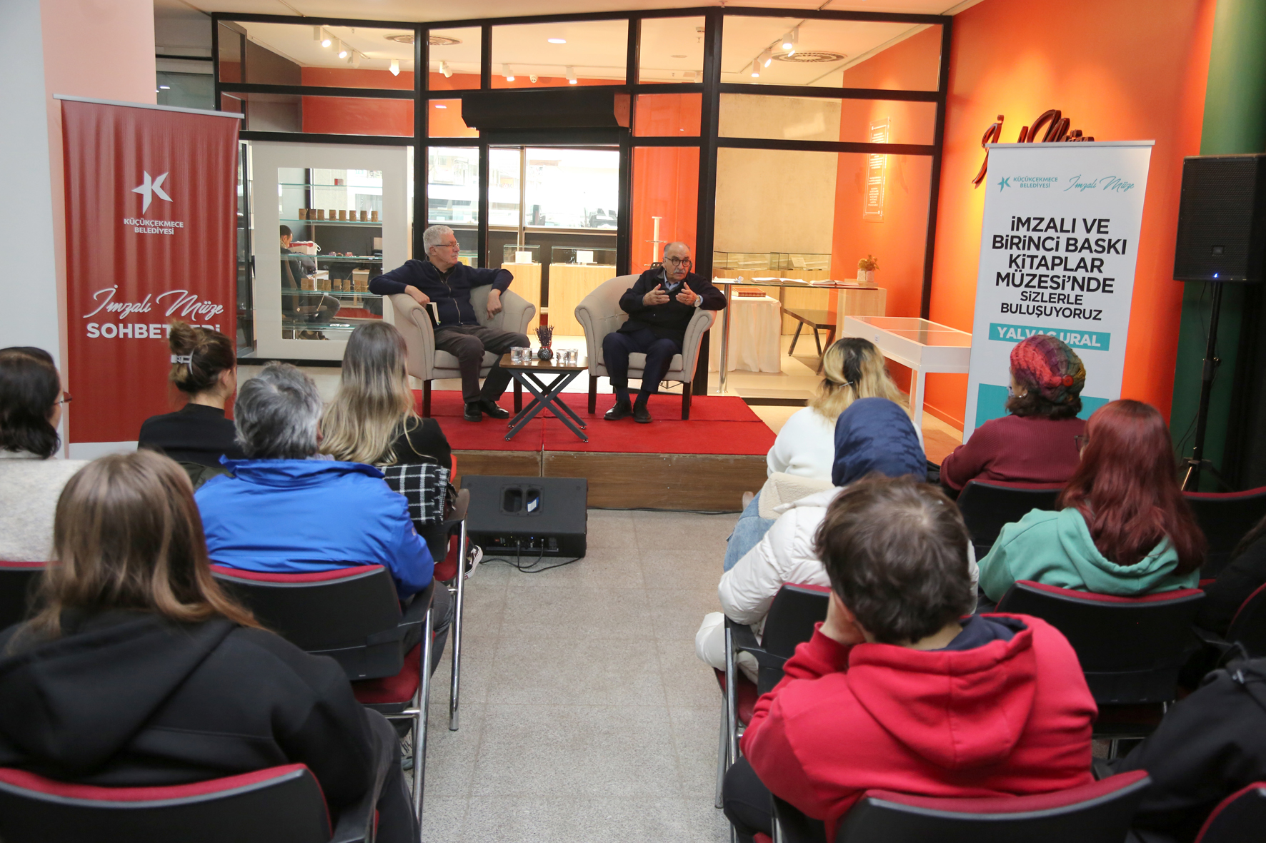 Küçükçekmece’de İmzalı Müze Sohbetleri’ne Yalvaç Ural konuk oldu