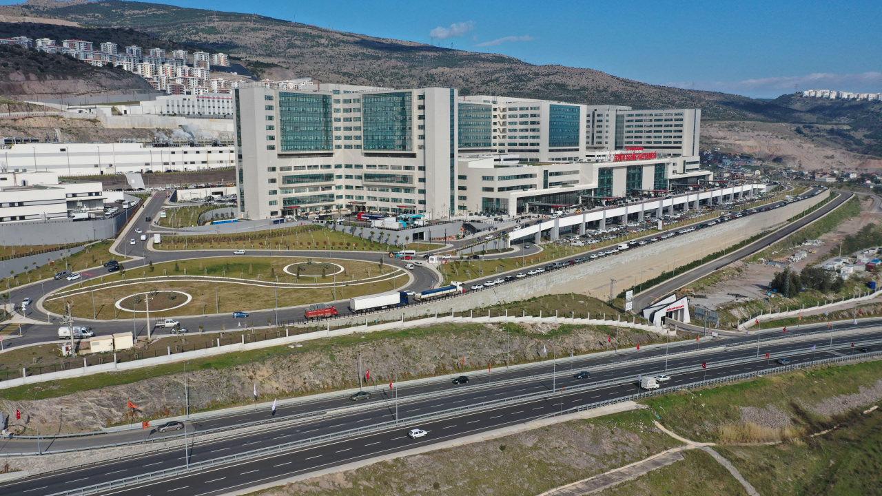 Bakan Uraloğlu duyurdu! İzmir'e hızlı tren müjdesi